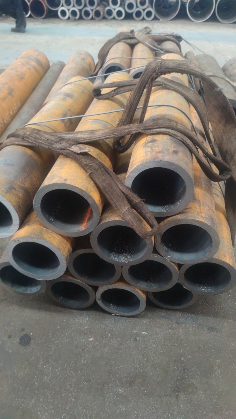 宁夏宁夏宁夏15CrMoG无缝钢管切割